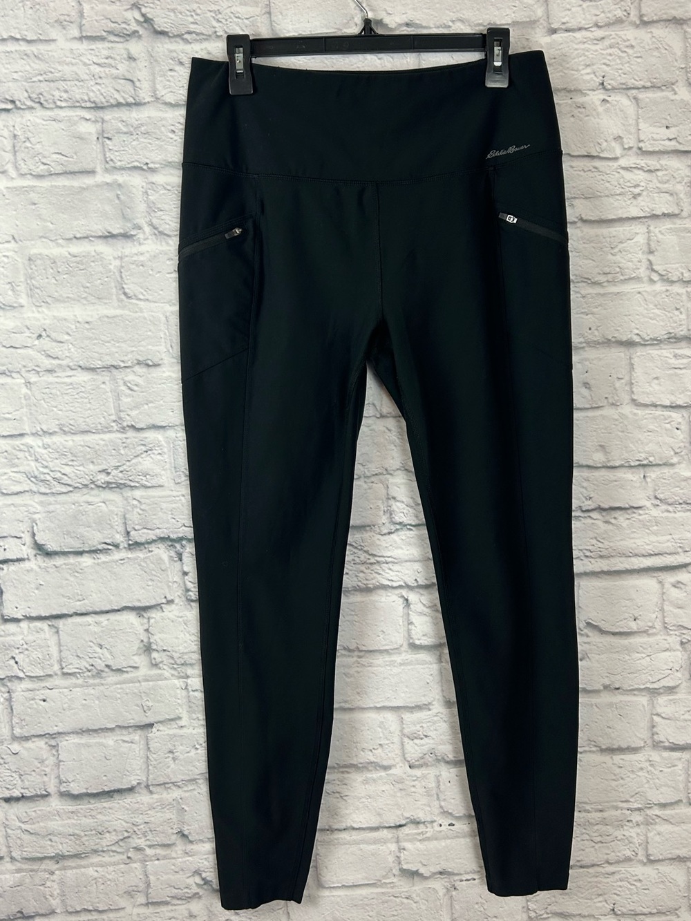 Eddie Bauer Women’s Large Black High Rise Trail Leggings Zip Pockets 26” Inseam